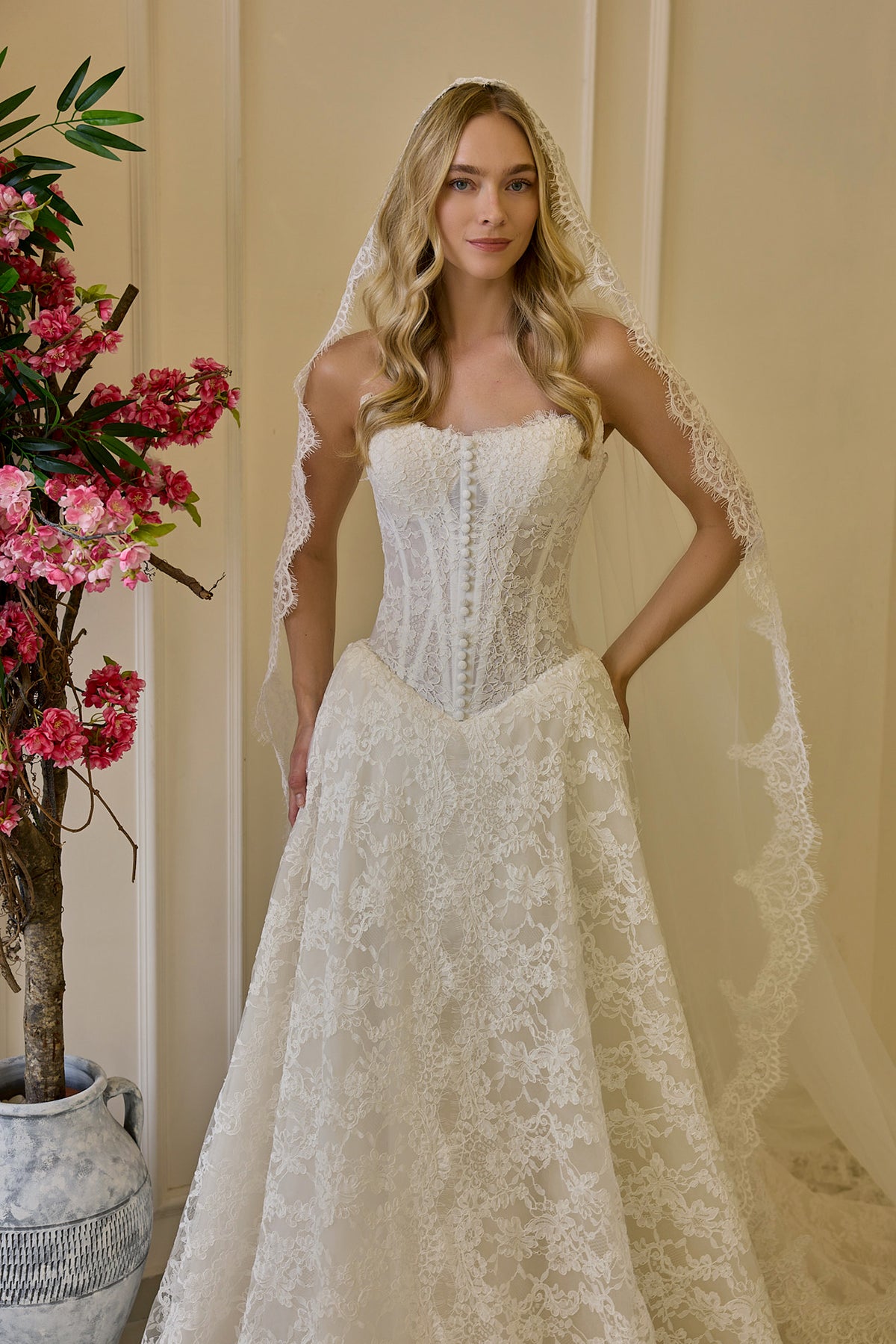 Theodora – Lace Corset Bridal Gown