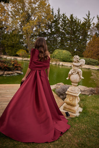 Amelia's Angelic Night Attire