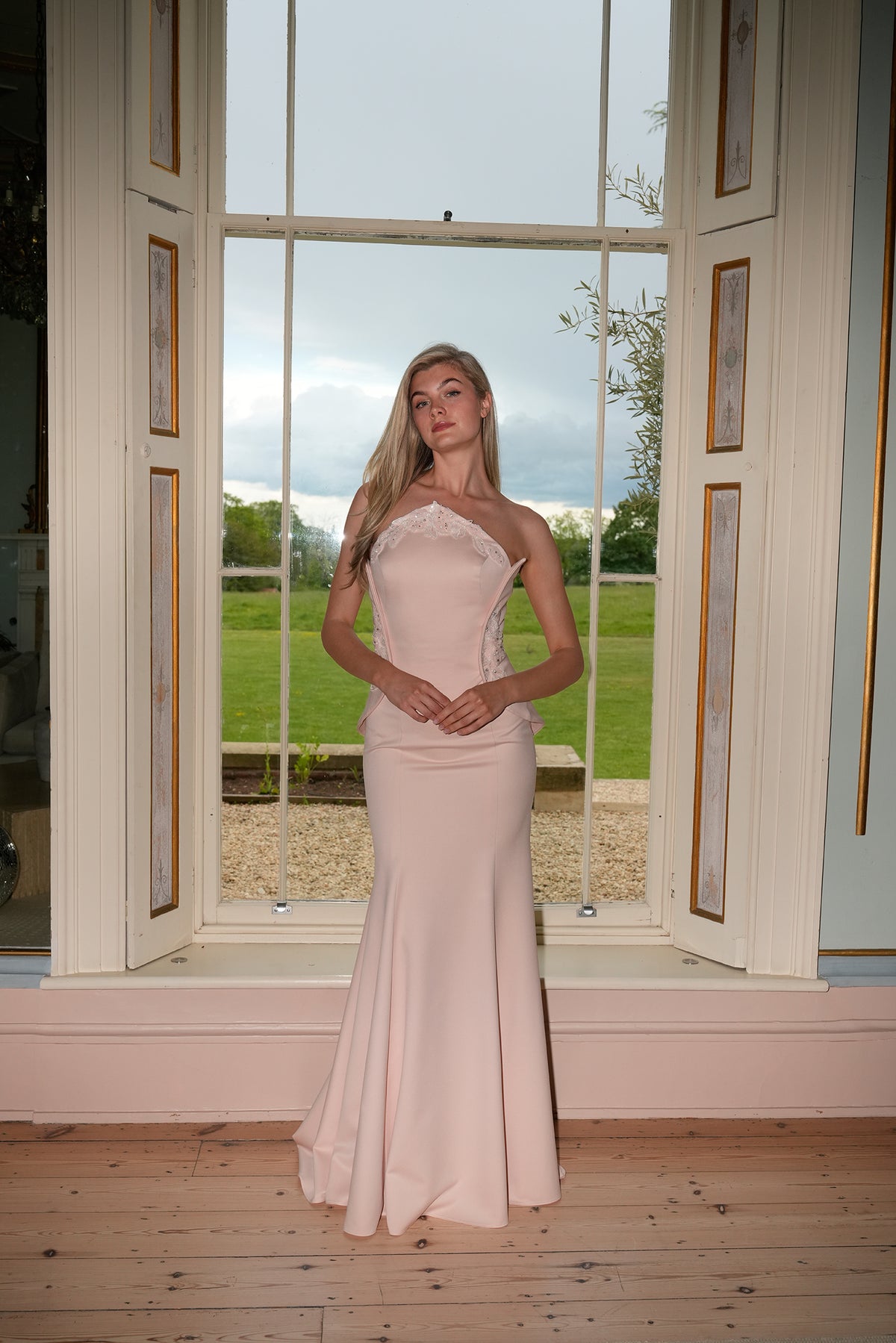Antonia Lace-Detailed Sculpted Evening Gown